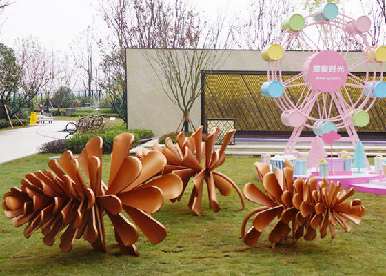 Καλή τιμή. Μεγάλο έξω ανοξείδωτο γλυπτών κώνων πεύκων μετάλλων πορτών για τη διακόσμηση κήπων σε απευθείας σύνδεση