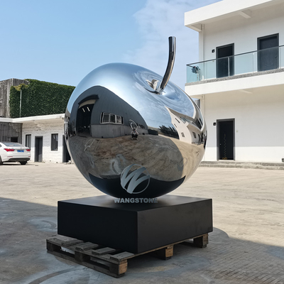 Ανθεκτικός σε καιρικές συνθήκες καθρέφτης από ανοξείδωτο χάλυβα Άγαλμα μήλου Εξωτερική τέχνη κήπου Σύγχρονη διακόσμηση αυλής
